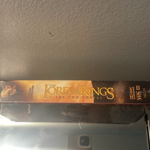 SEALED lord of the rings the two towers vhs tape - Picture 4 of 4